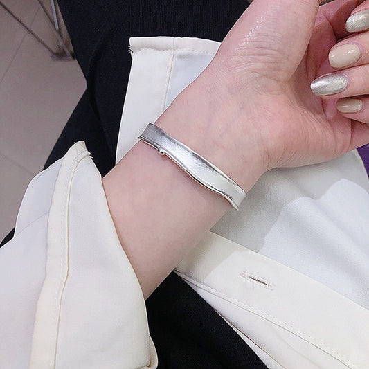 Temperament Brushed Plain Light Luxury Bracelet