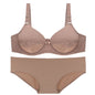 Glossy plus size bra set